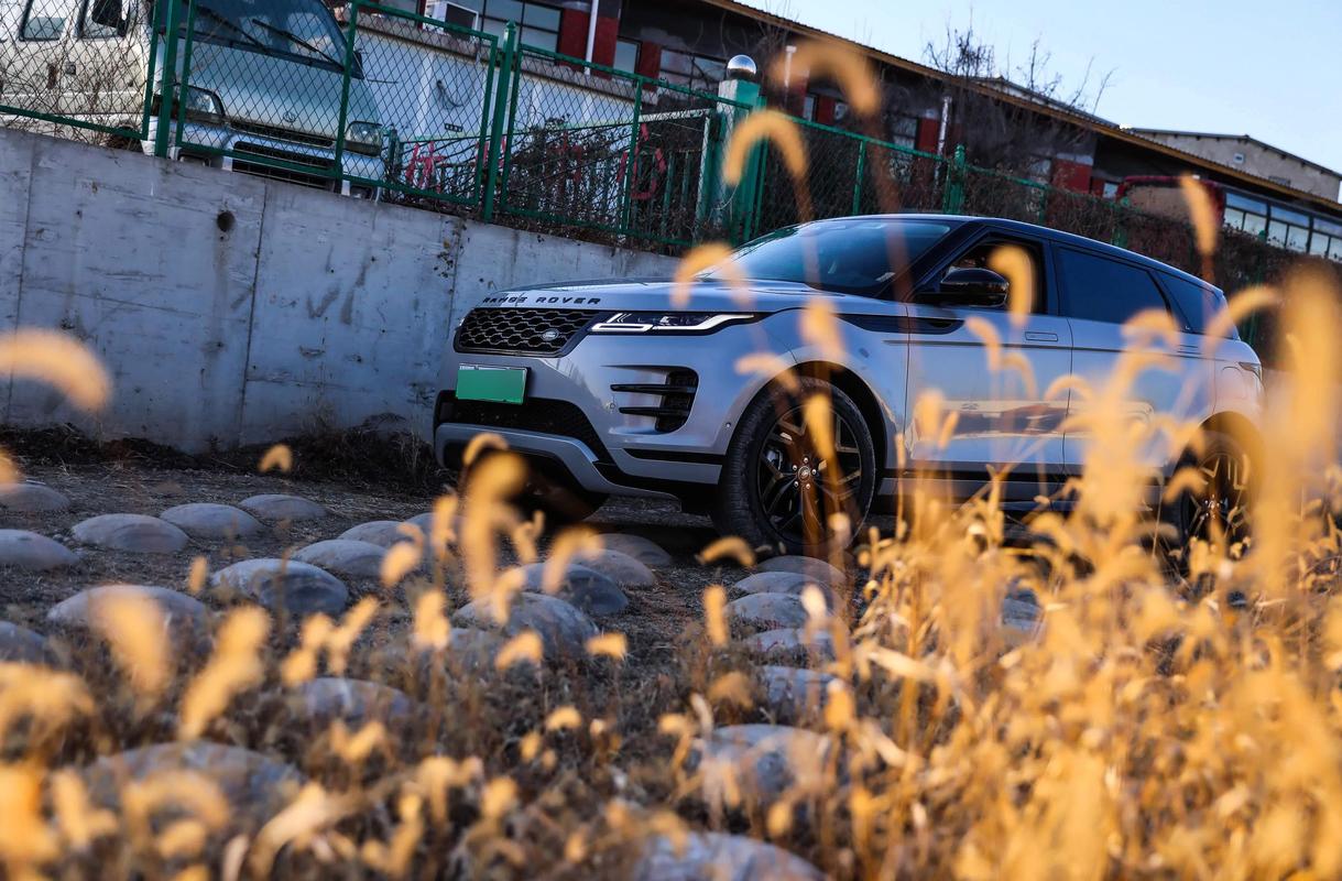 高合汽车智能电动车的未来，路虎以创新科技引领豪华SUV市场