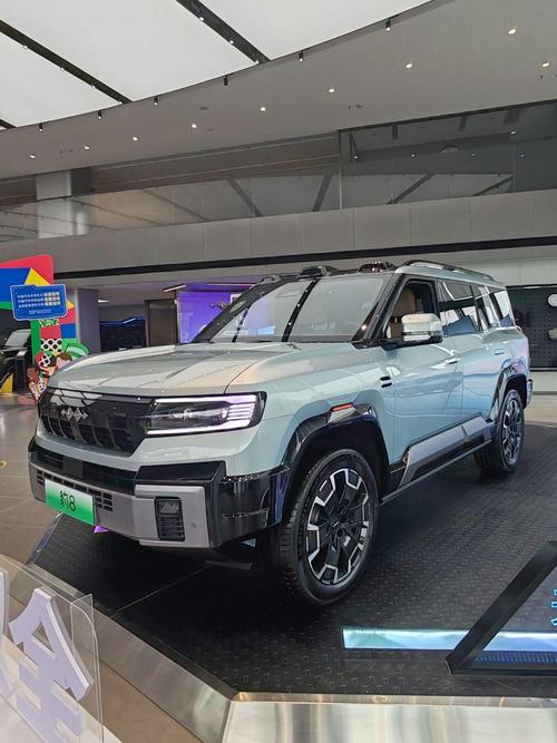 重庆125比亚迪方程豹硬派越野的爆款，英菲尼迪35周年与你共成长